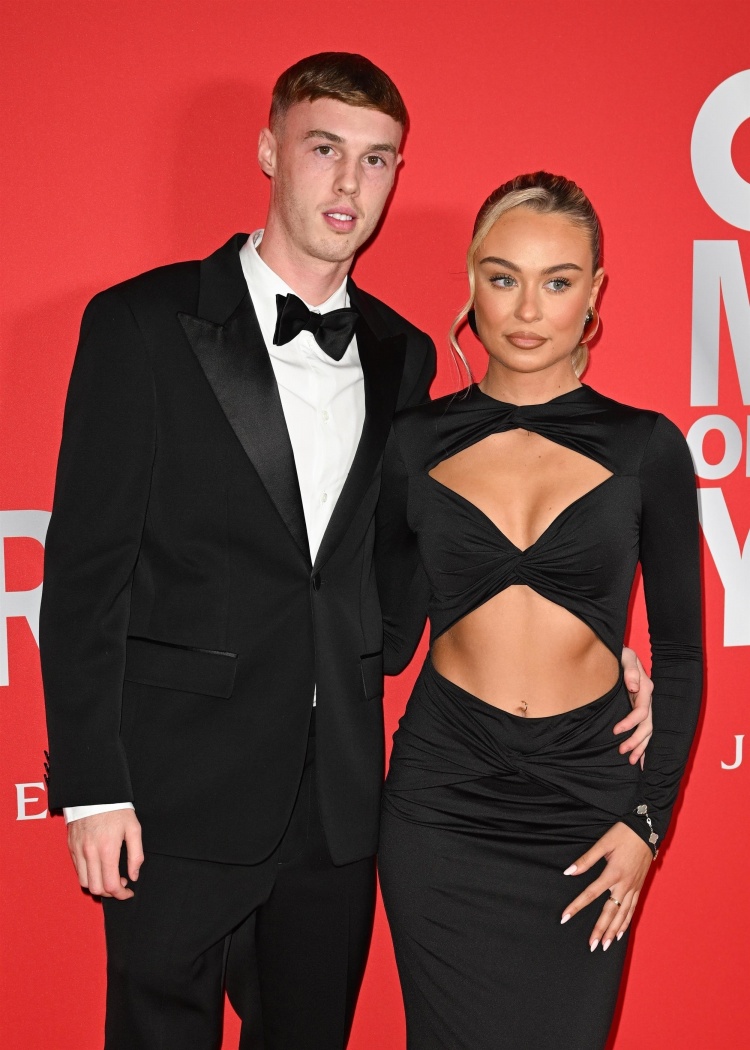 帕尔默女友:我们17岁的时候认识的,他可能很早就看上我了💕