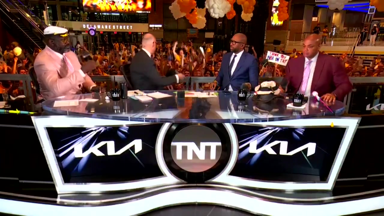 😢TNT天团OUT！结束最后一舞 奥尼尔扔下话筒🎤