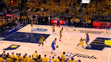 卡莱尔看哈利和內姆，正如安西看樱木和流川