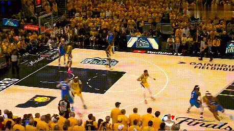 卡莱尔看哈利和內姆，正如安西看樱木和流川