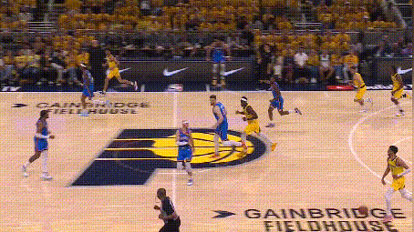 卡莱尔看哈利和內姆，正如安西看樱木和流川