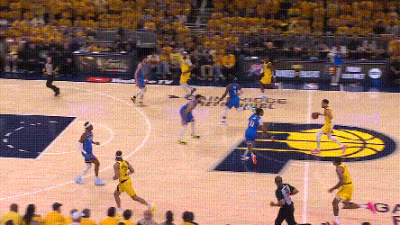 卡莱尔看哈利和內姆，正如安西看樱木和流川